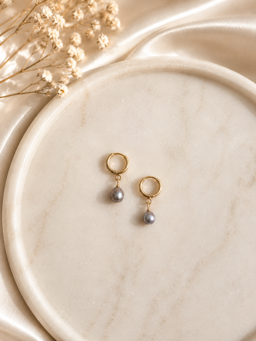 Tahitian Pearl Huggies