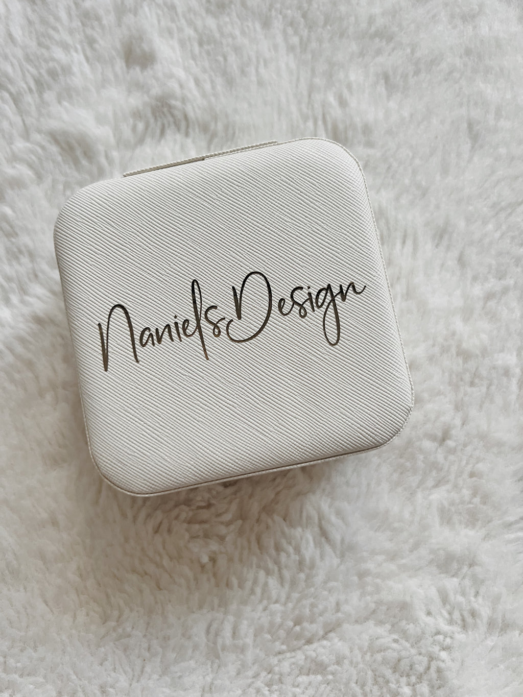 Naniels Design Travel pack